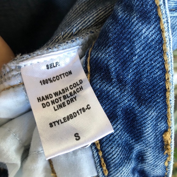 Vici Paige Distressed Boyfriend Jeans 26 - Picture 12 of 13